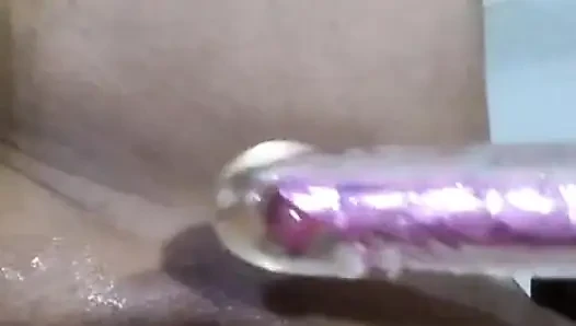 Istri Meksiko pertama kali pamer dan masturbasi pakai dildo (video lengkap)