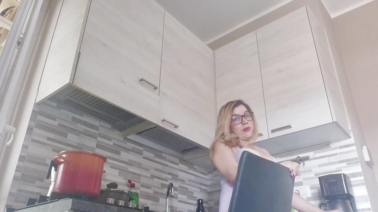 Hot Girl in the Kitchen Without Panties