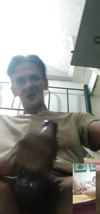 Vanavond doen we een video sex call voor het geile deel 2