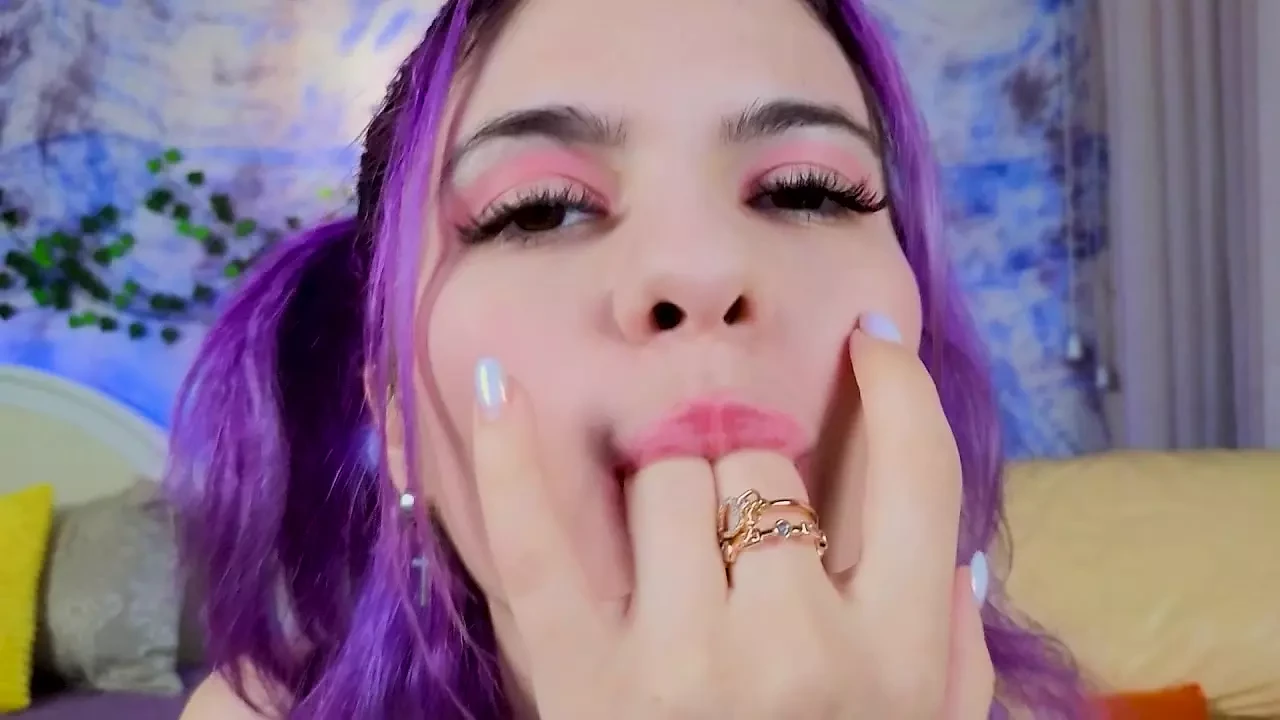 Sucking My Fingers Up Close Wanna Take Their Place