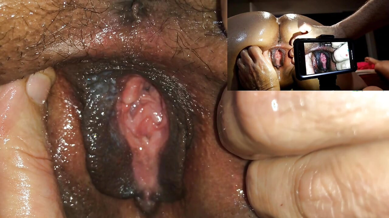 Une MILF arabe fiste Pip