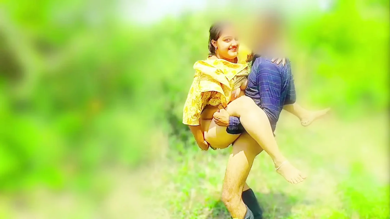 德西美丽的乡村女孩性爱视频第一次户外，德西当地热辣的农村女孩紧致阴户免费Xxx视频