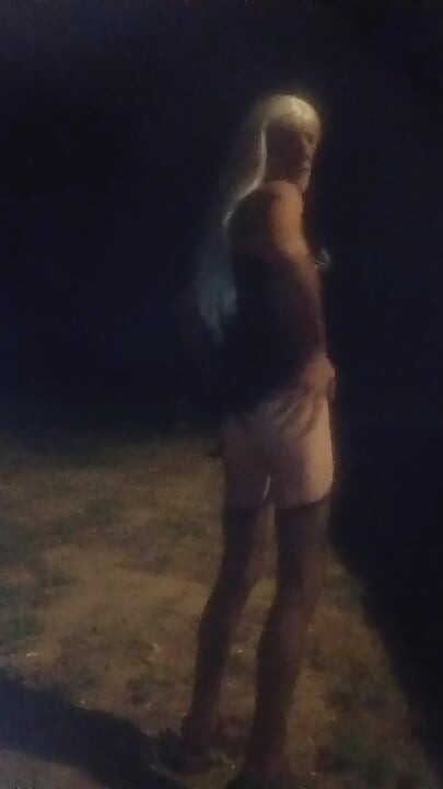 Sissy Stacy outside fun