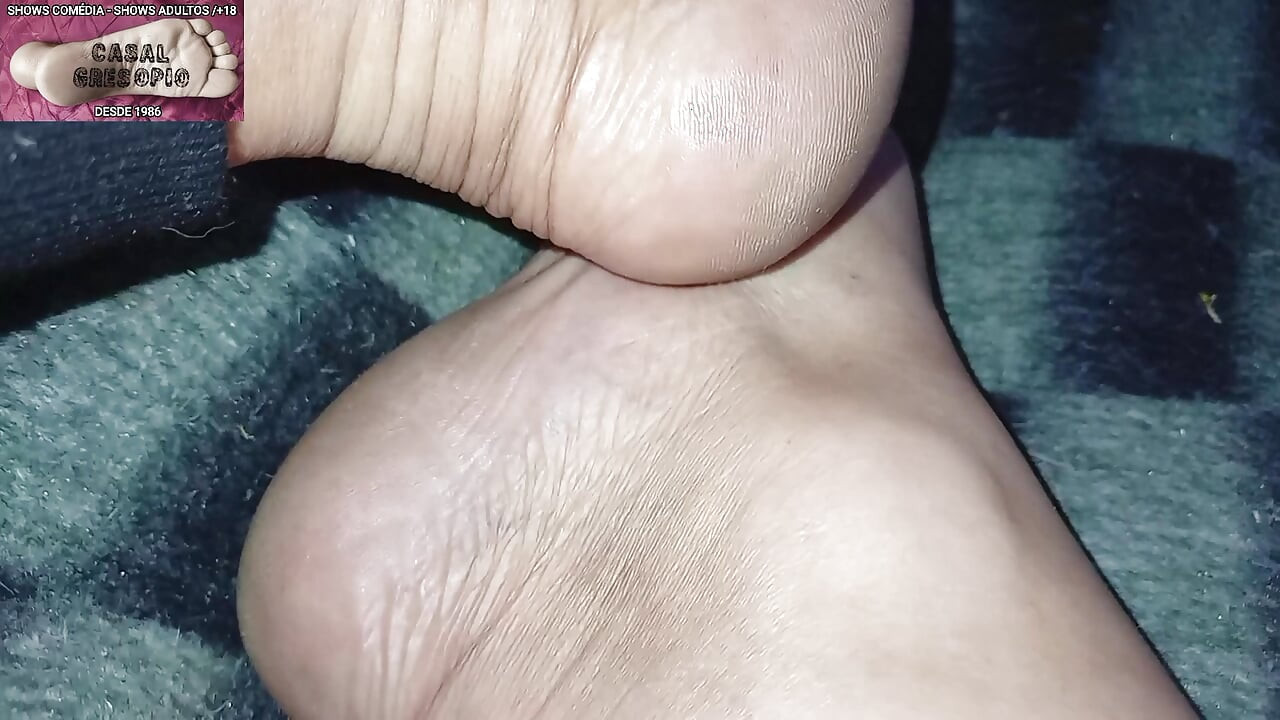 Worshipping the feet of Gresopio 5