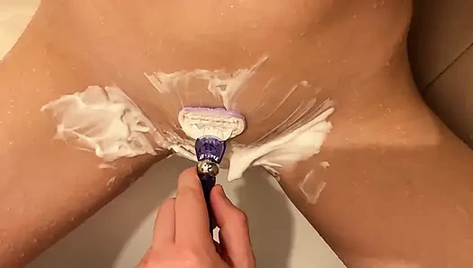 Stepsister's husband shave my pussy then fuck me