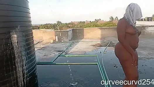 Big Booty Twerking Naked at the Rooftop