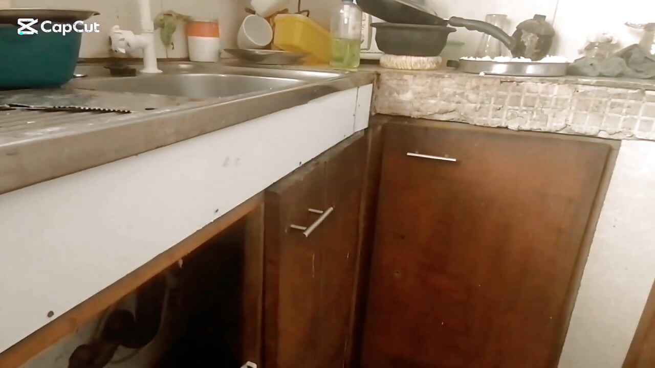 Mătușa care fumează merită pula tânără