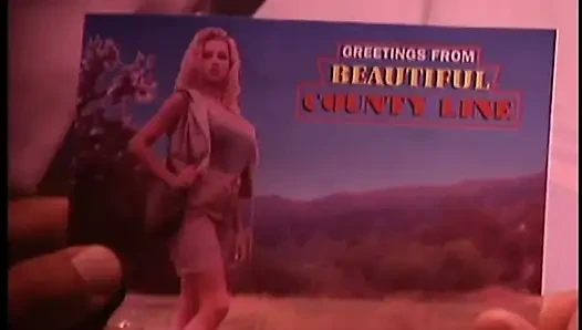 Горячая сексуальная блондинка делает чуваку длинный глубокий минет перед трахом