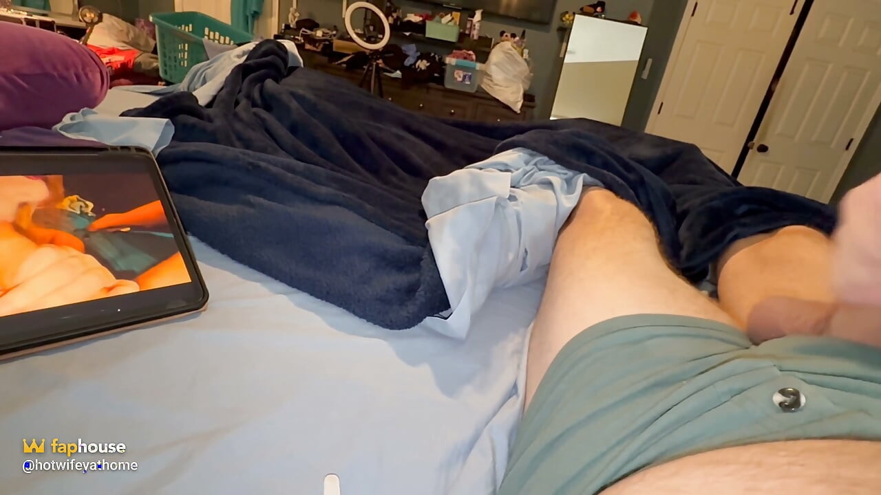 Swallowing a Fan's Cum