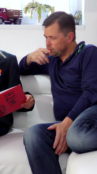 Sicilia este umplută tare de profesorul ei de istorie după ore! | Clip 1