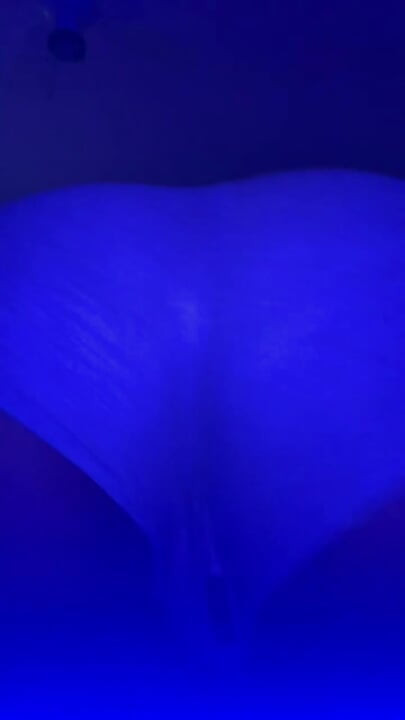 Big Booty twerking i blå ljus