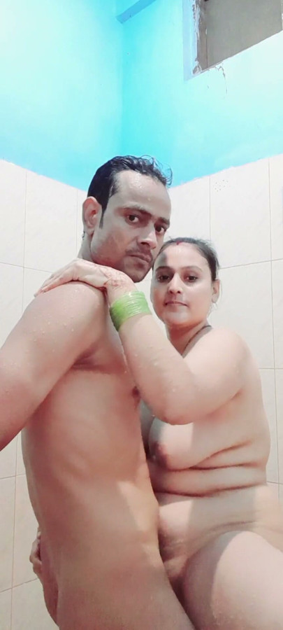 Istriku puja ngentot di kamar mandi hardcore sex | Clip 1