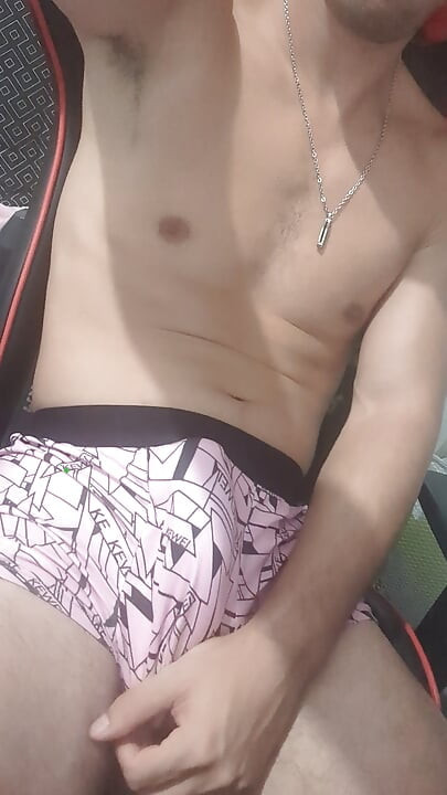 Puffy briefs