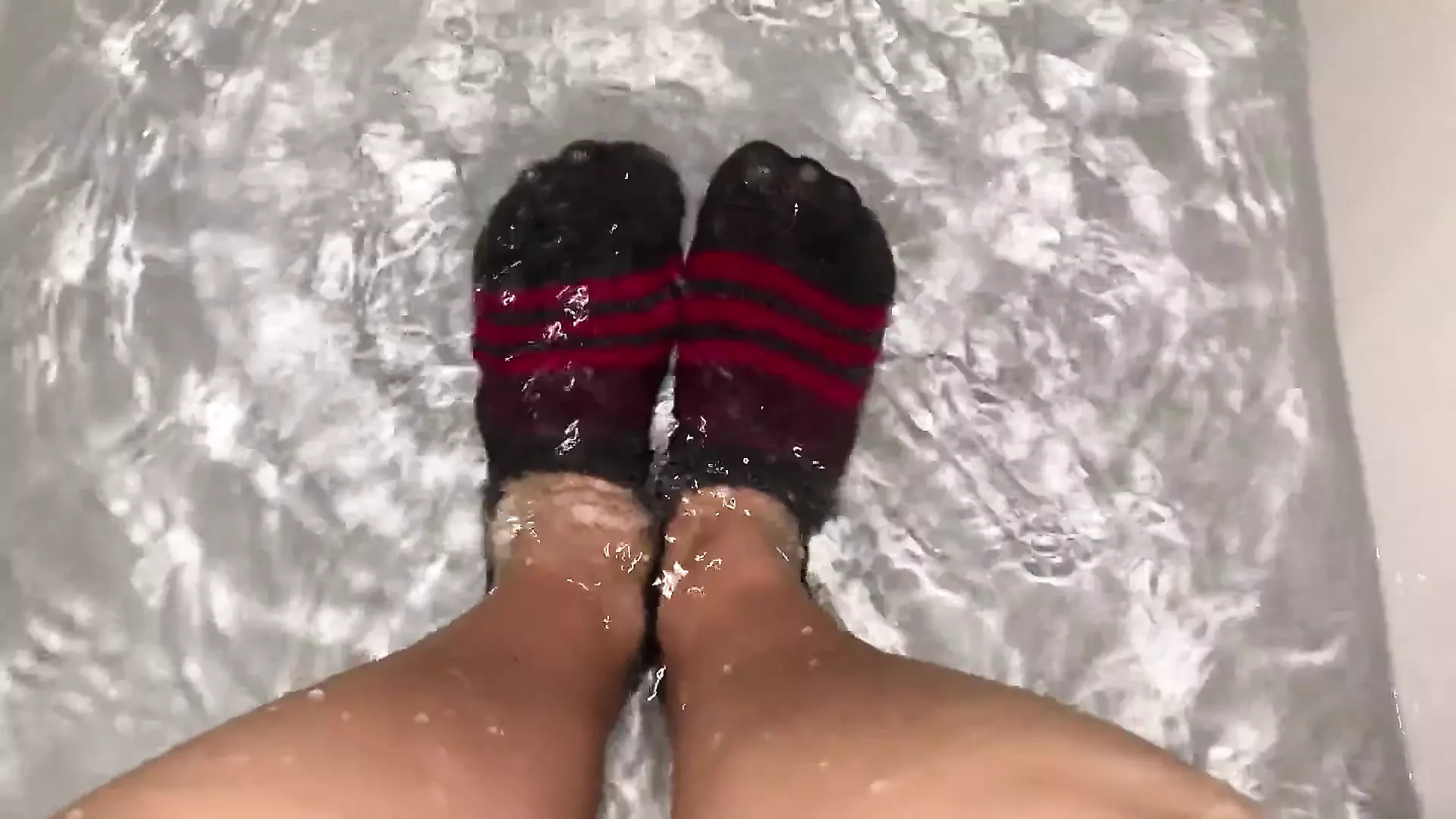 Våt strumpa Fetisch i Atletiska strumpor