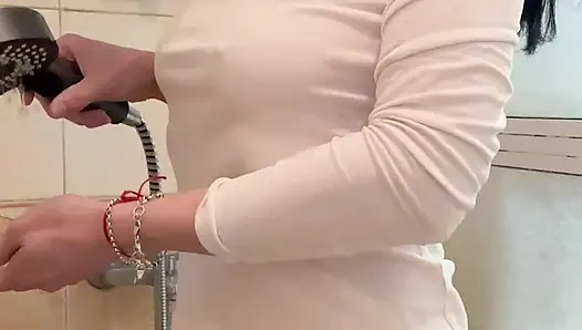 Душ со счастливым окончанием