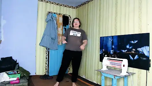 Goyangin Perut Kami dengan Musik Oriental