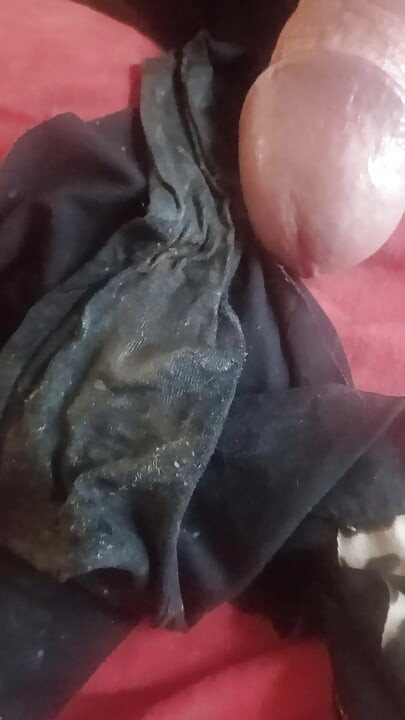 Cuming in roommates dirty panties