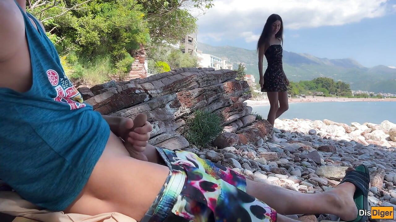 Dick Flashing on the Beach - Girl Saw My Cock and Helped Me Cum
