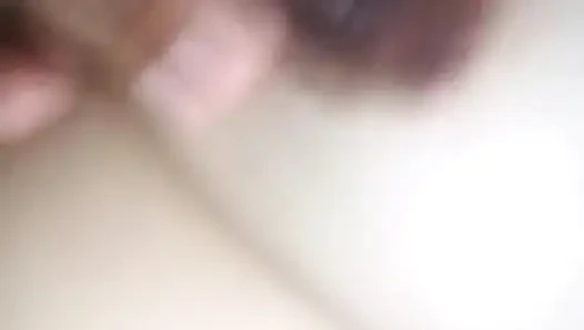 Pakistanlı üniversiteli kız erkek arkadaşıyla büyük göğüslerini arayan viral seksi video sızdırıldı