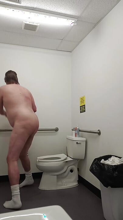 Lee Przybylowicz does some cleaning