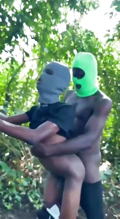 Neuken Met Mijn Oom in De Bush...