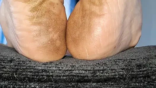 Barefoot Next-door neighbor comes over and teases me with her beautiful dirty soles