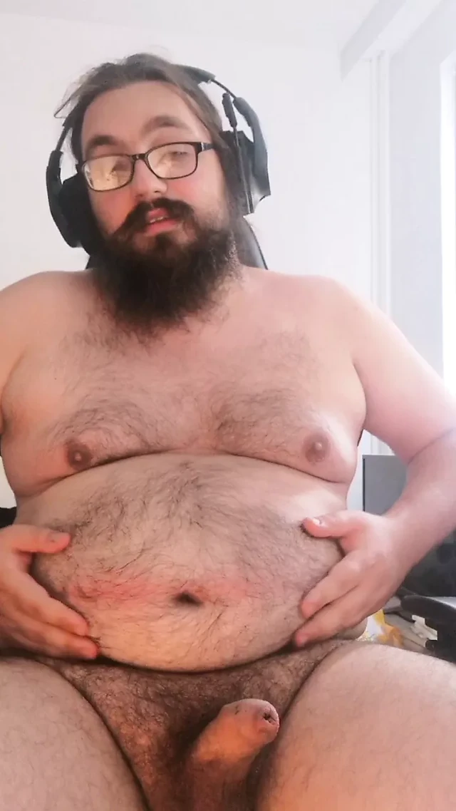 Fat young bear talks about his last gaining dream and cums