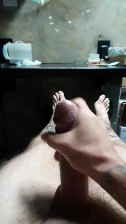 California prisoner jacking off in cell