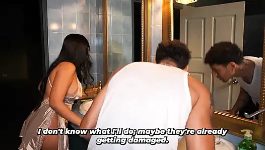 Üvey oğul yanlışlıkla büyük memeli üvey annesini sikiyor - thiago lopez ve lina henao