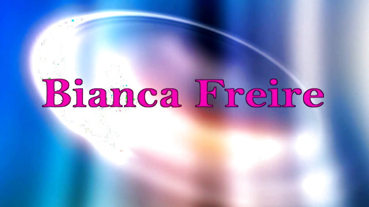 Bianca Freire dobiva duboko razderanu guzicu i guta spermu