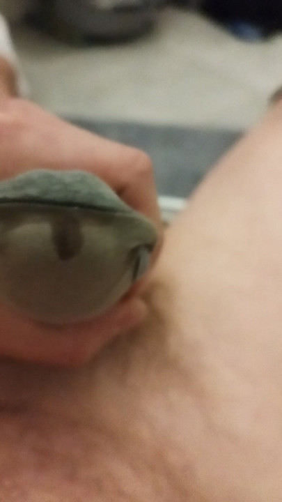 Okidač u gaćicama susjedove kćeri