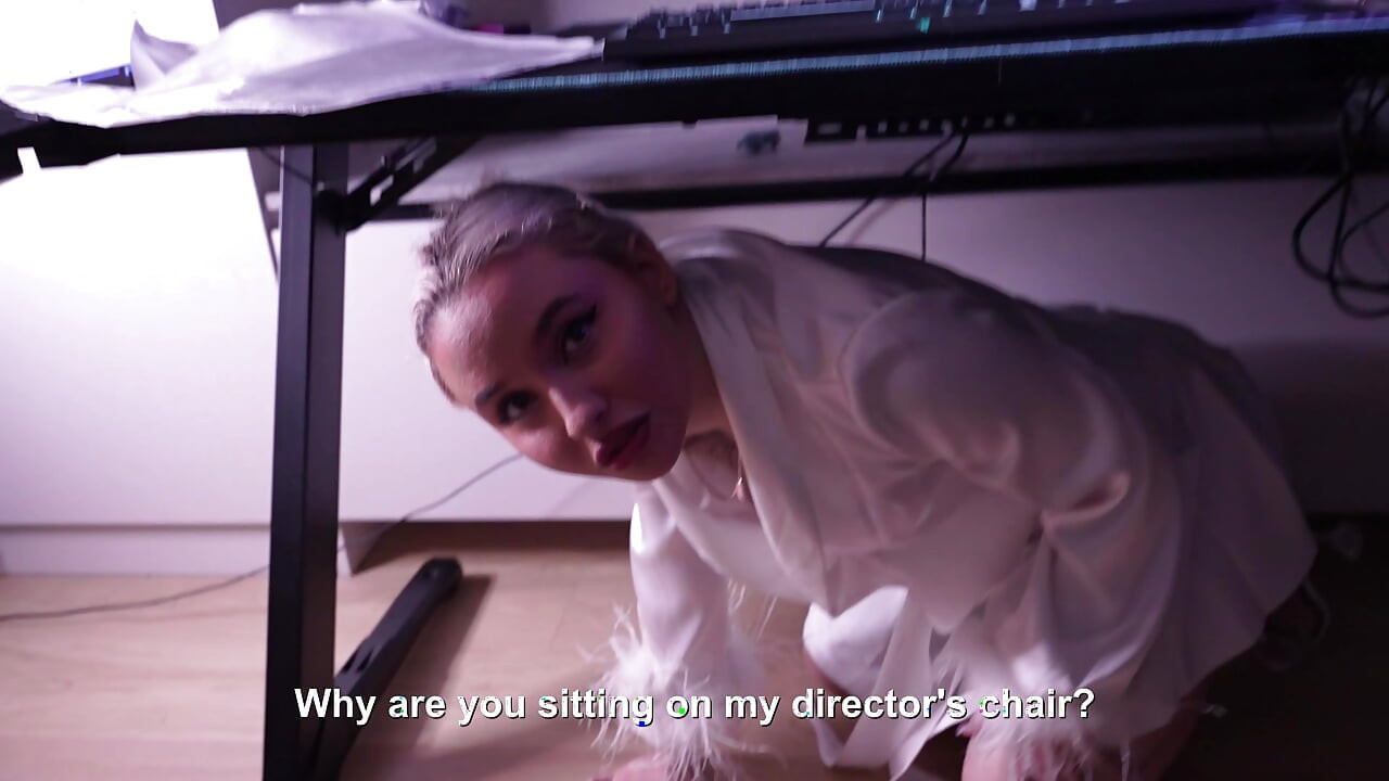 Księgowa wydała moją wypłatę na nowe buty i pozwoliła mi się za to przelecieć.