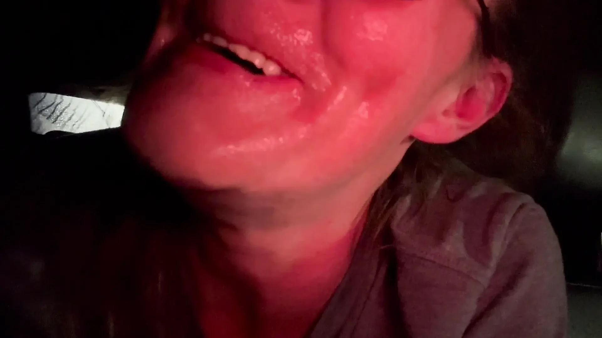 Wife Fuck and Suck Back Seat With a Facial