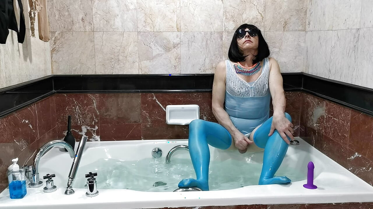 Erotismo e naturalismo em um hotel de Bangkok ou noite depois de um encontro, episódio