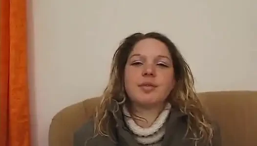 Amateur blonde masturbating on her first casting