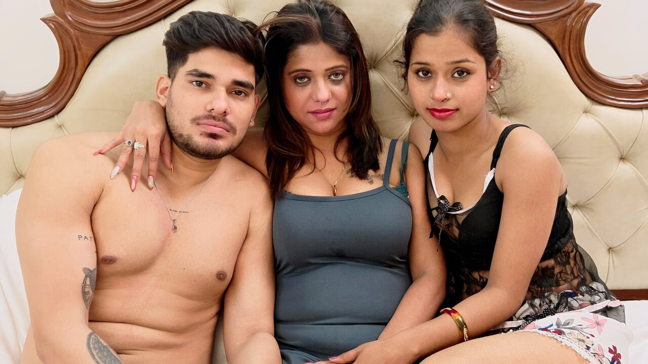 インドのデシ、スラーサム、美しい女性、ハンサムな男の子とのハードコアセックス、ヒンディー語動画、スリモイ