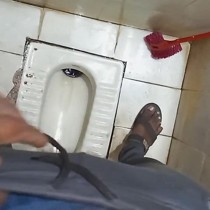 Indian Boy Wife Office Room and Licking Pussy