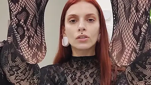 Sheer black file bodysuit'te ayak ibadeti - mükemmel naylon ayaklar