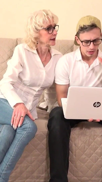 AuntJudysXXX - 60岁瘦熟女Die Lite和技术人员做爱 | 短片 1