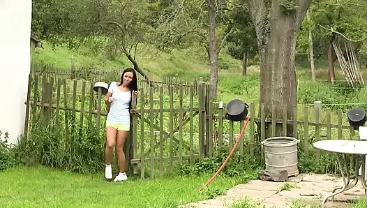 Девушки экспериментируют