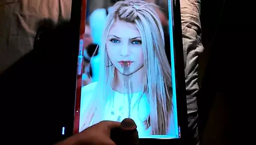 Taylor momsen boşalıyor
