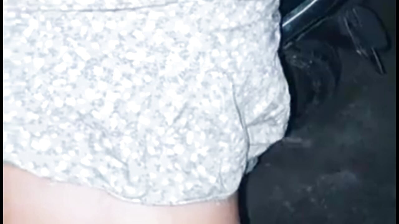 My neighbor's wife's smooth ass gets her pussy in a narrow alley