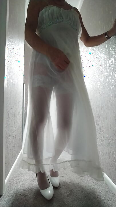 I love this sexy nightdress