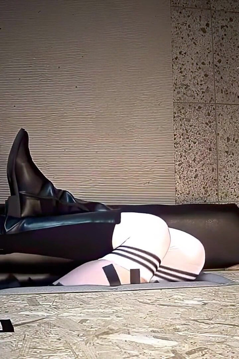 Cute 18yo Teen Earns in Erotica
