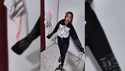 Ich ficke diesen idioten nur, weil er mich ein motorrad reiten lässt