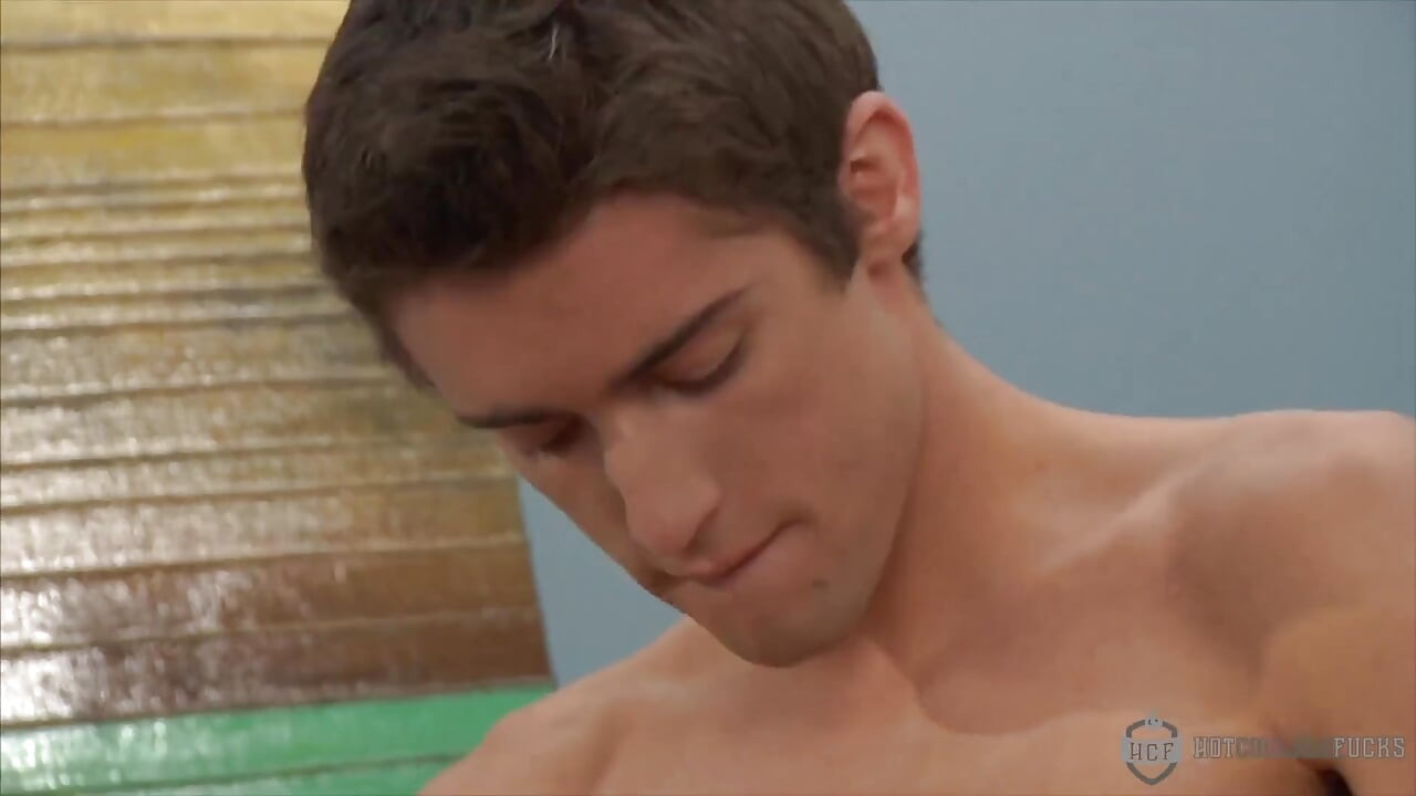 Ashley Breaks in Zeb