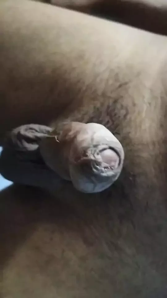 尼泊尔丈夫妻子浪漫。阴户和阴茎手淫