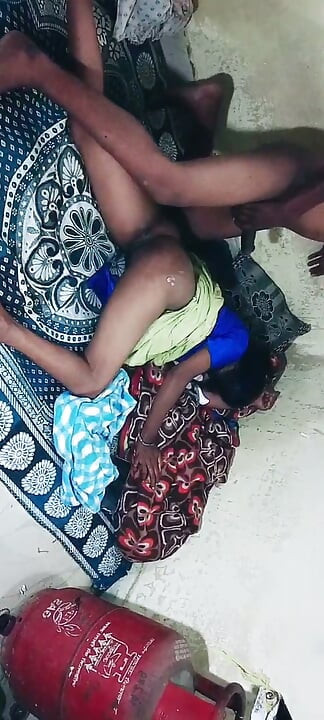 गावच्या आत्या मजा करताना