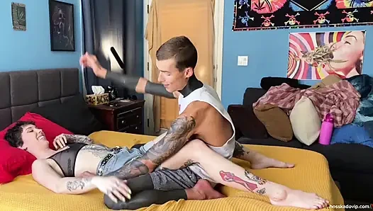 Çoklu orgazm sert tutkulu seks büyük yarak dövmeli baba kado sikiyor güzel pirsingli alt kız salem sert romantik