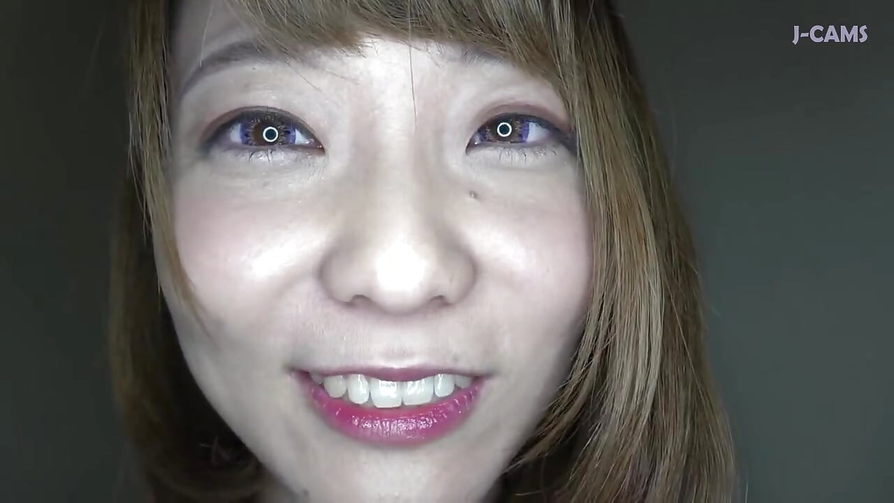 그녀의 벽을 허물고, 그는 욕망의 아름다움의 비밀 세계를 깨워. 챕터 1